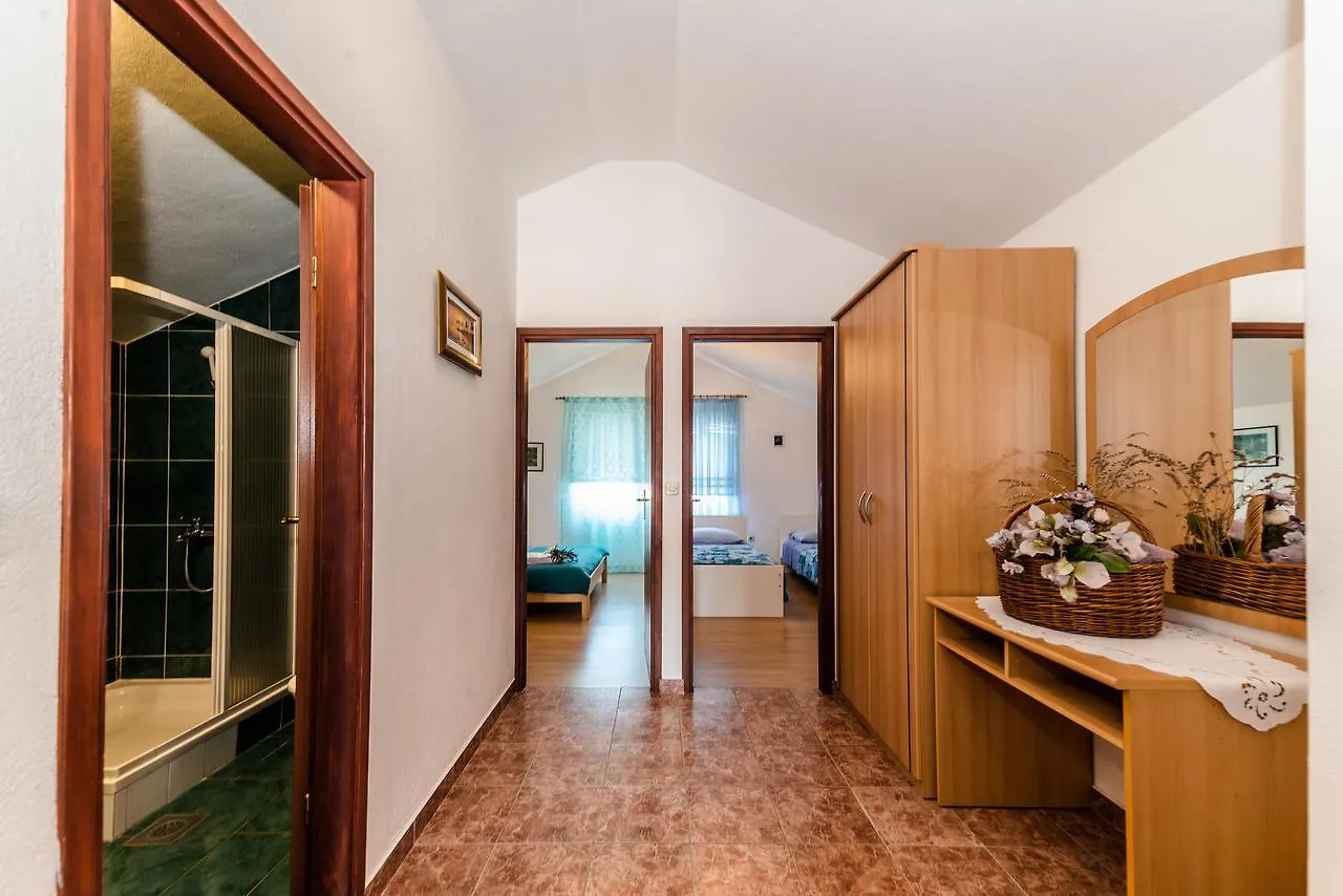 Apartments Manuela Privlaka