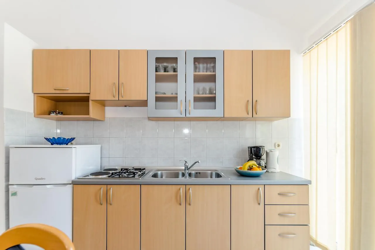 Apartments Manuela Privlaka  Croatia